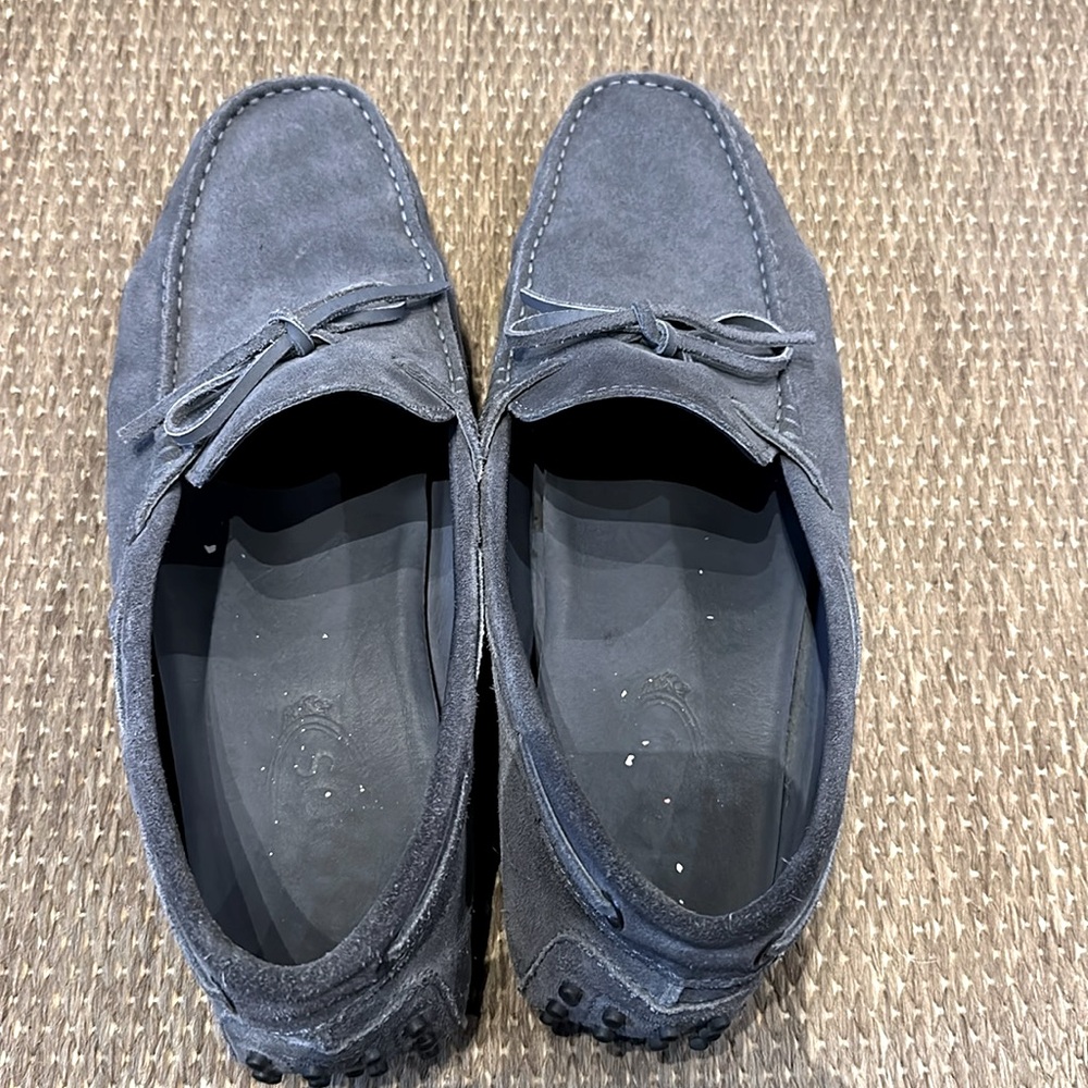 Tod loafers. Good condition.